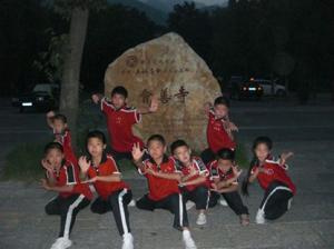 我馆学员在会善寺演出